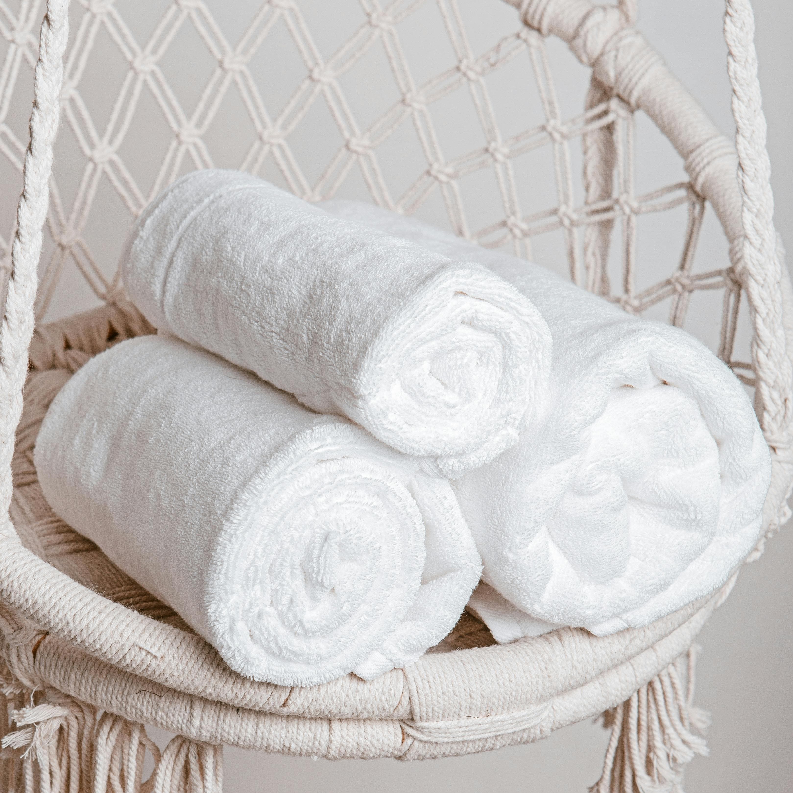 Soft Microfiber Bath Towel - Quick Dry & Ultra Absorbent