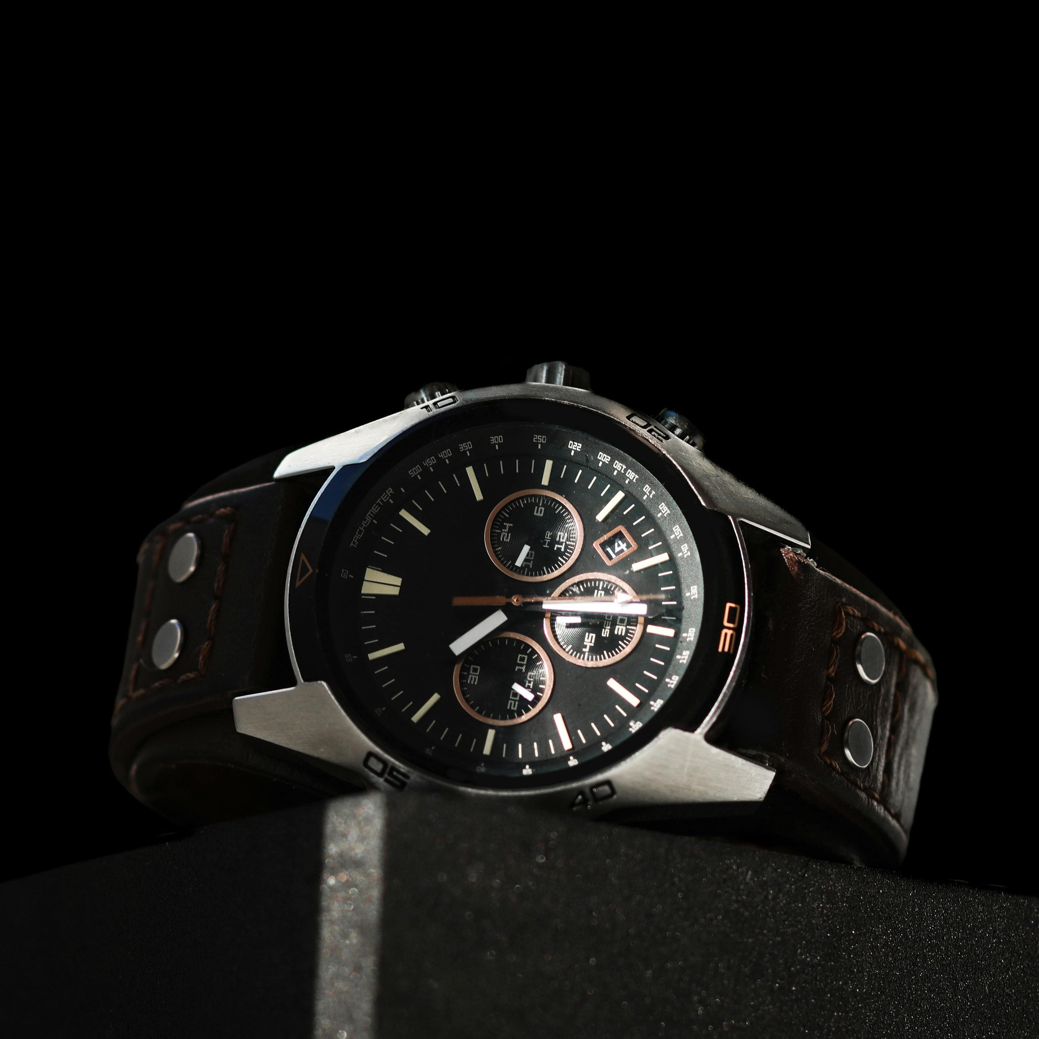Stainless Steel Analog Wrist Watch for Men – Elegant Classic Design