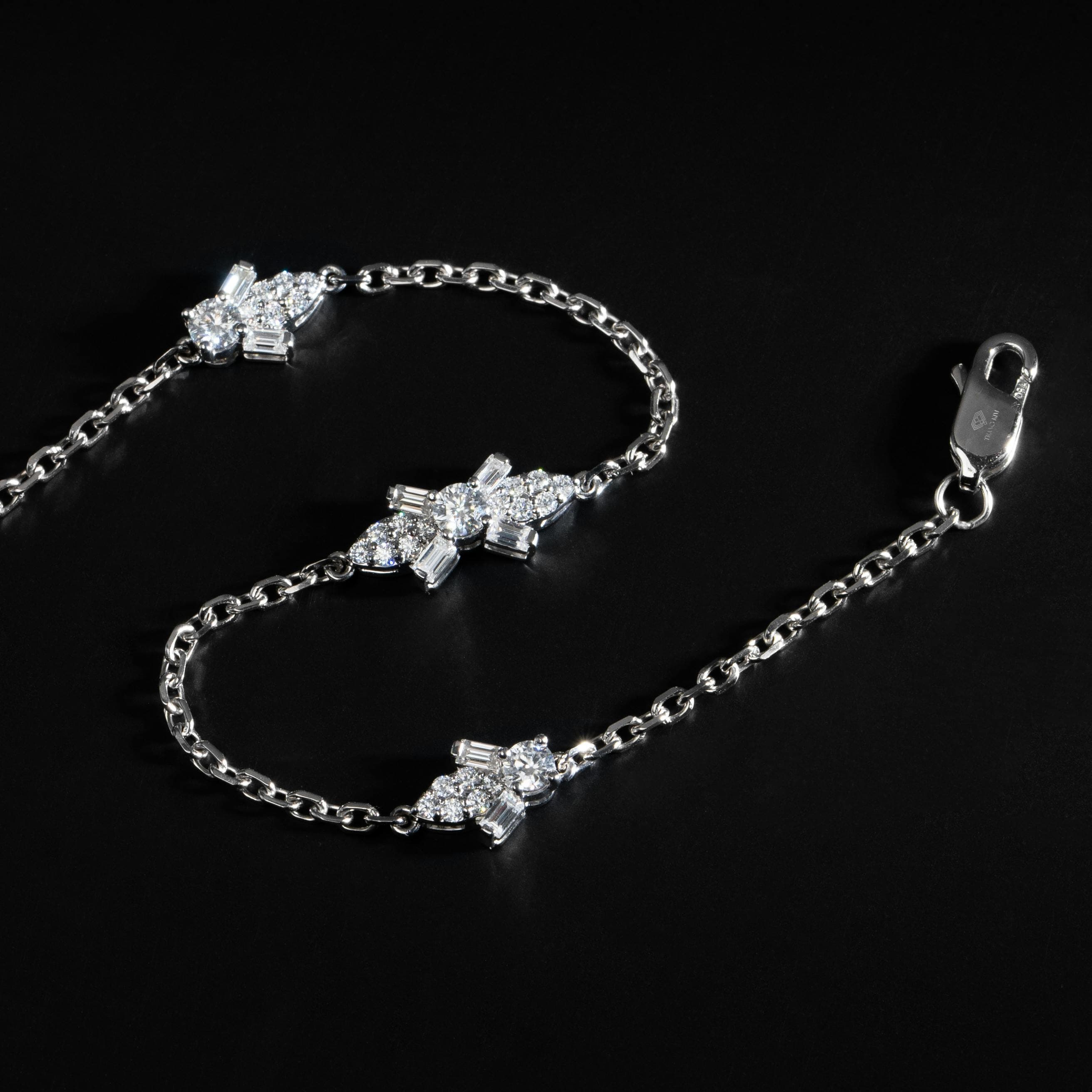 Elegant Silver Bracelet with Diamond Accents