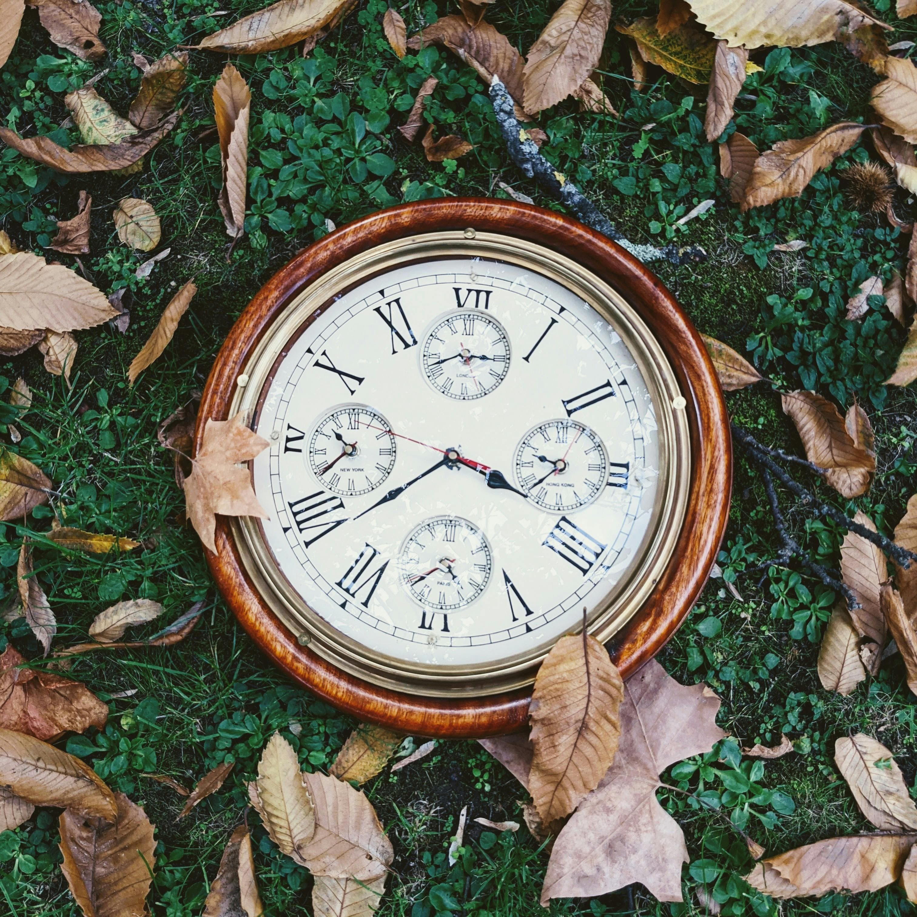 Modern Wall Clock with Minimalist Design for Home & Office
